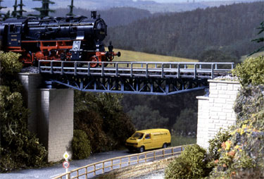 HO-SCALE WARREN TRUSS SINGLE BRIDGE & ABUTMENT KIT