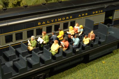 O-SCALE 'WAIST UP' SEATED PASSENGERS/12 Pcs.