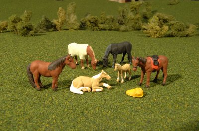 O-SCALE HORSES/ 6 Pcs.