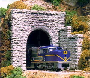 HO-SCALE SINGLE RANDOM STONE TUNNEL PORTAL