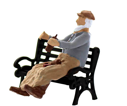 O-SCALE DRUNK BUM ON THE BEACH