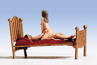 HO-SCALE LOVERS IN ACTION ON BED