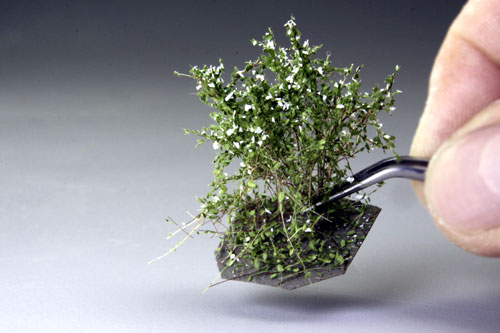 3CM - 4CM HIGH WHITE BUSHES / 10 PCS.